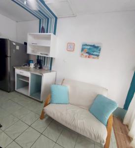 Kuchyň nebo kuchyňský kout v ubytování Stay Awhile Studio Apartment - Live Like A Local