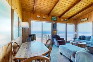 Gallery image of Eagle's Bluff in Lincoln City
