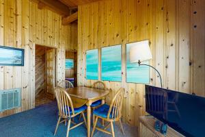 Gallery image of Eagle's Bluff in Lincoln City +16 photos