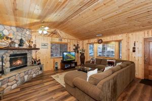 TV/trung tâm giải trí tại NEW Hibernation Station Close to Snow Summit