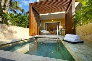 Bazén v ubytování TRS Yucatan Hotel - Adults Only nebo v jeho okolí