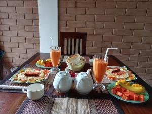 Jídlo v hotelu nebo okolí + 15 fotografií