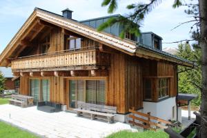 Budova, kde se prázdninový dům nachází