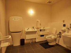 Bathroom sa EZ HOTEL Kansai Airport Seaside