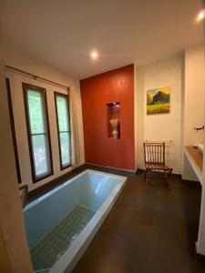 Fotografie z fotogalerie ubytování The Journey House Lifestyle Boutique Hotel v destinaci Kanchanaburi