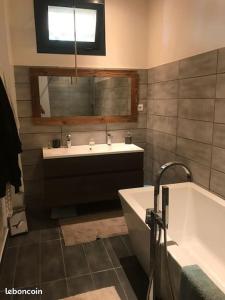 Et badeværelse på Chalet Husky , Familliale, Calme, Spatieux + 19 billeder