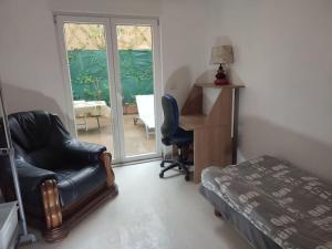 Afbeelding uit fotogalerij van Gite 2 chambres avec cours in Weyer +18 foto's