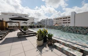 Basen w obiekcie Stic Urban Hotel & SPA lub w pobliżu