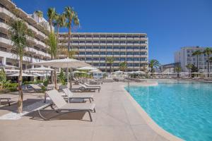 Bazén v ubytovaní INNSiDE by Meliá Alcudia alebo v jeho blízkosti