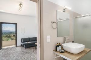 Ένα μπάνιο στο Patima Sea View +31 φωτογραφίες