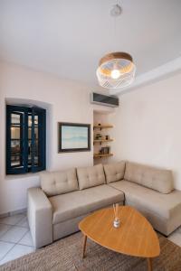 Φωτογραφία από το άλμπουμ του AV Suites - Vivian στην Καρυά +9 φωτογραφίες