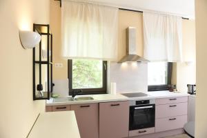 Η κουζίνα ή μικρή κουζίνα στο Ferienwohnung Gattinger