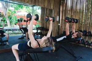 Spordikeskus ja/või sportimisvõimalused majutusasutuses Savanna Ubud