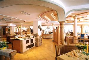 Restaurace v ubytování Hotel Stoeres - Active wellbeing