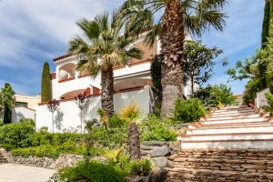 Fotografia z galérie ubytovania La FarellaComa 66 Apartamento con piscina comm v destinácii Girona