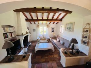 Et opholdsområde på Villa provençale, piscine