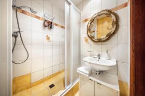 Koupelna v ubytování Apartments Dlouhá 93