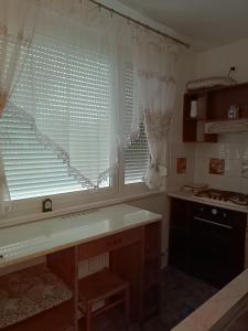 STELLA Apartman 6800 Hódmezővásárhely, Oldalkosár utca 17-3 em 9 ajto kép - 2
