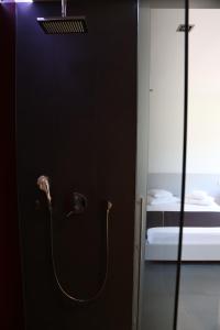 Postel nebo postele na pokoji v ubytování Enigma Resort