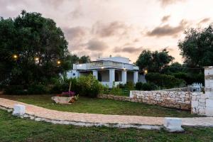Masseria della Piana外面的花园