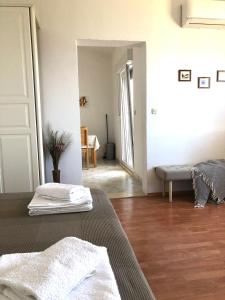 Postel nebo postele na pokoji v ubytování Apartments Curnić