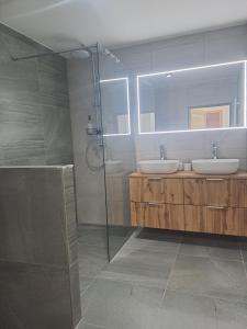 Uma casa de banho em Apartmány Štěpánkova 85