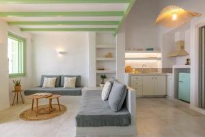 Kuchyň nebo kuchyňský kout v ubytování Demilia Luxury Suites