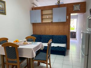 Kuchyň nebo kuchyňský kout v ubytování Apartments Coric