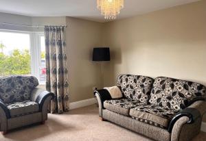 Istumisnurk majutusasutuses Spacious 4 BR, Perfect Location