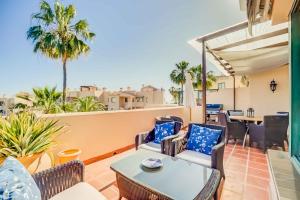 Balkon lub taras w obiekcie 75-Apartment with Views in Elviria, Marbella