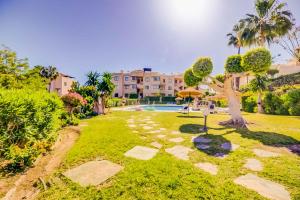 Ogród w obiekcie 75-Apartment with Views in Elviria, Marbella