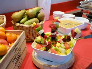 Makanan di atau berdekatan hotel