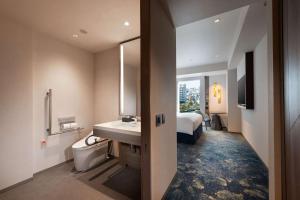 Koupelna v ubytování DoubleTree by Hilton Osaka Castle