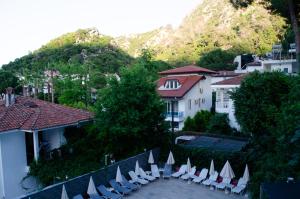 Nespecifikovaný výhled na hory nebo výhled na hory při pohledu z hotelu
