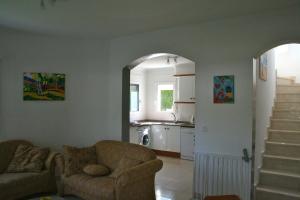 A seating area at Eagle 2