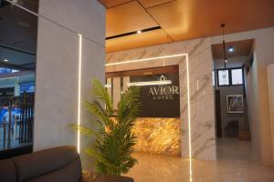Lobi atau kawasan kaunter penerimaan di Avioré Hotel Tacloban