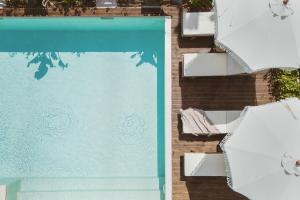 Výhled na bazén z ubytování Verano Afytos Hotel nebo okolí