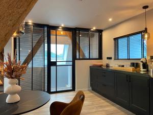 Kuchyň nebo kuchyňský kout v ubytování B&B Kuiper in Friesland