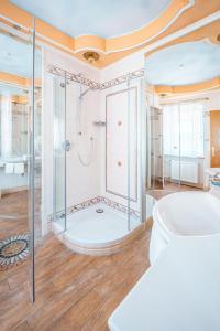 Koupelna v ubytování Hotel Plankl