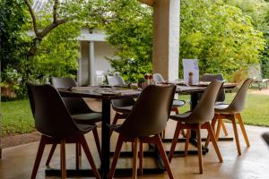 Restoran atau tempat makan lain di PheZulu Guest Lodge
