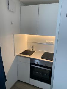 Kuchyň nebo kuchyňský kout v ubytování Kleine drei Länderzentrale