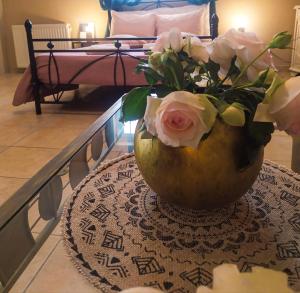 Posteľ alebo postele v izbe v ubytovaní Olyna’s Apartment N.S Preveza