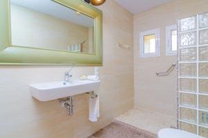 Ein Badezimmer in der Unterkunft Sa Montanyeta
