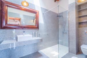 Ein Badezimmer in der Unterkunft Sa Montanyeta