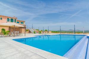 Der Swimmingpool an oder in der Nähe von Sa Montanyeta