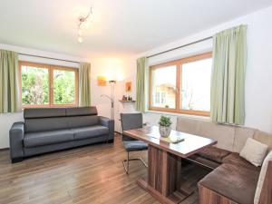 Posezení v ubytování Apartment Barbara-1 by Interhome