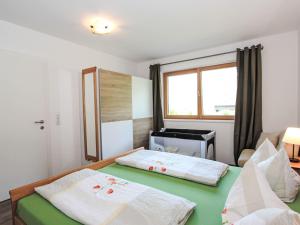 Postel nebo postele na pokoji v ubytování Apartment Barbara-1 by Interhome