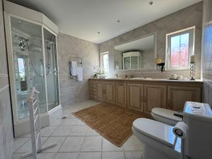Ένα μπάνιο στο Happy Silva Guesthouse +54 φωτογραφίες