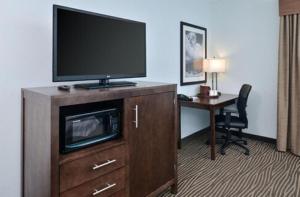 TV a/nebo společenská místnost v ubytování Hampton Inn and Suites Port Aransas