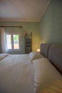 Postel nebo postele na pokoji v ubytování Oleopetra + 25 fotografií